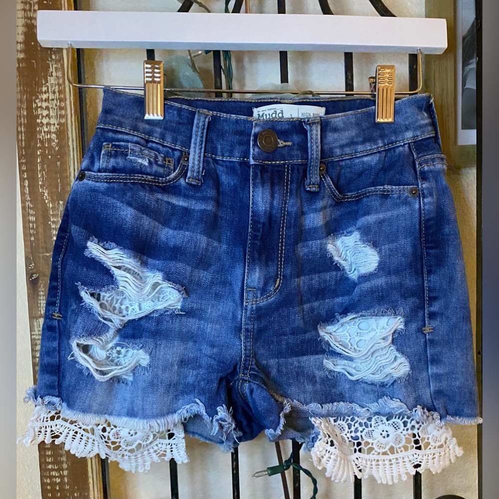 ✅ Jean shorts with lace. Size 1